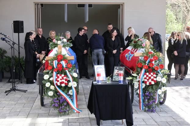 Vukovar: Sahrane nedavno identificiranih branitelja pronađenih na Petrovačkoj doli kod Vukovara