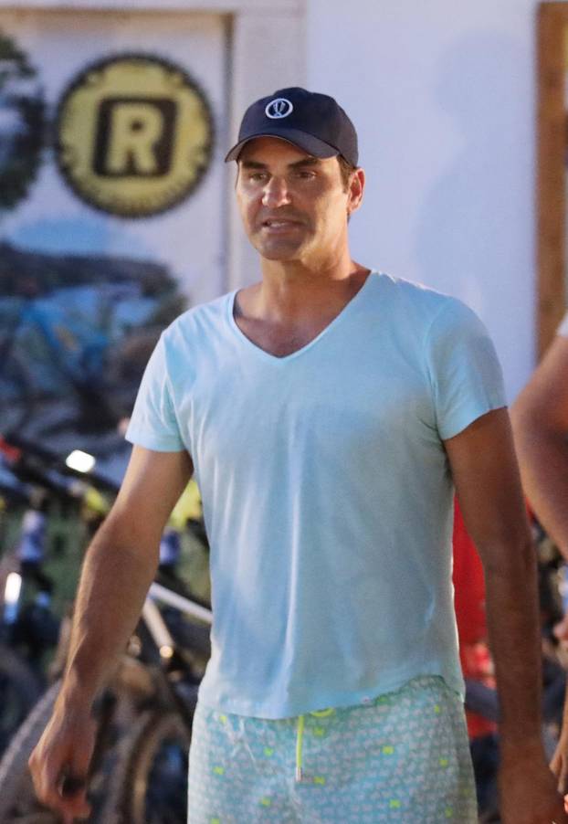 EKSKLUZIVNO Roger Federer ljetuje u Hrvatskoj i slika se s obožavateljima 