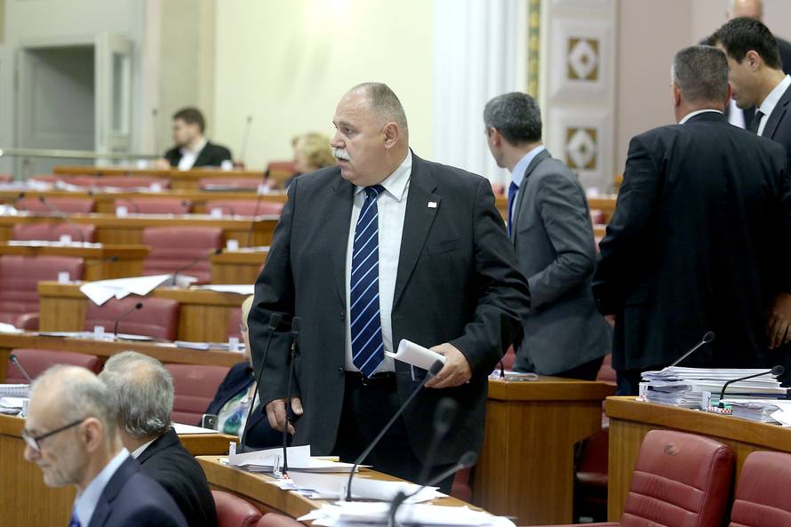 'Uvijek sam bio vojnik stranke. Ako treba ponudit ću ostavku'