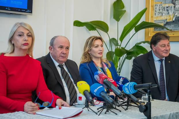 Split: Konferencija za medije Željka Keruma na kojoj je predstavio kandidata za lokalne izbore