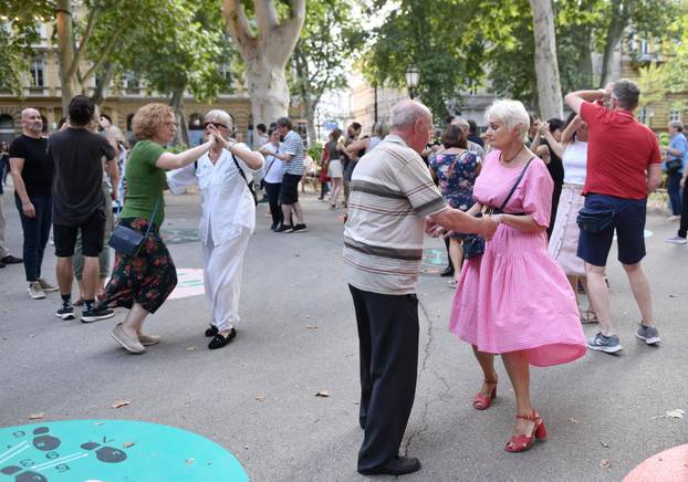 Zagreb: Plesnjak na Zrinjevcu