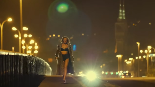 Oprez, pazite kako skrolate! Maja Šuput Tatarinov  u vrućim izdanjima koji 'tope' ekrane