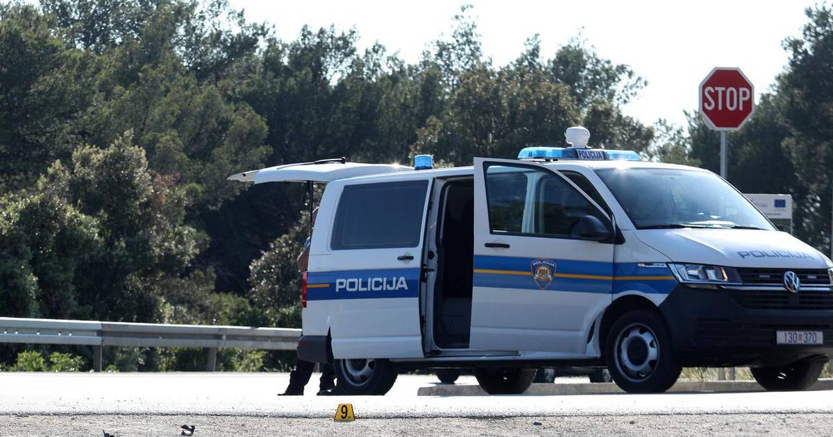 Drunk (25) punched a car in the wall and pillar near Šibenik: refused drug test, goes to custody for 7 days