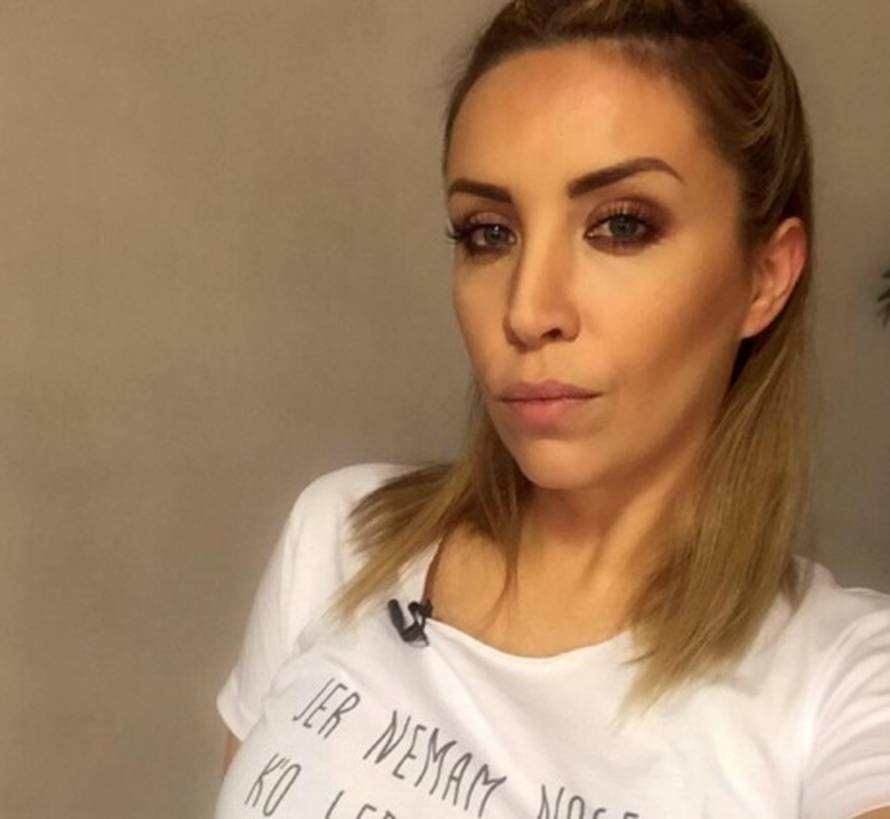 Uplakana Lana: 'Uništeno mi je dvorište, više nemam ni terasu'