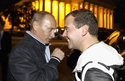 Objavili podatke: Putin zaradio više i od Dimitrija Medvedeva