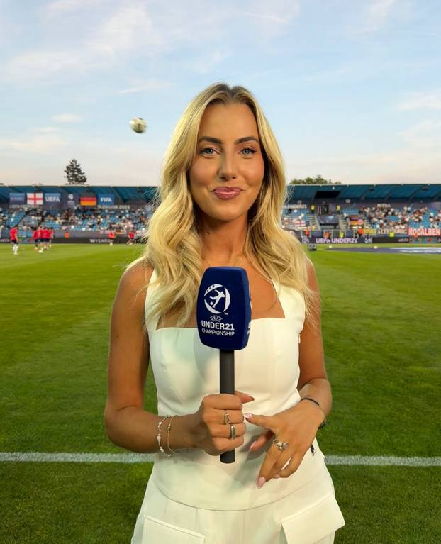 FOTO Postala je nova kraljica Premier lige: Kapetan Uniteda ostao je 'paf', a objave joj gore