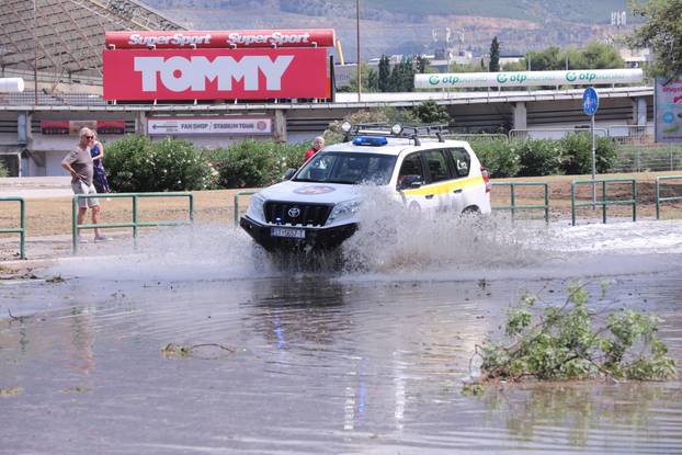 Velike štete u okolici Poljuda nakon oluje koja je poharala Split