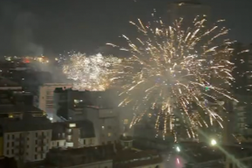 Kuhao za Modri&cacute;e na novogodi&scaron;nju no&cacute;