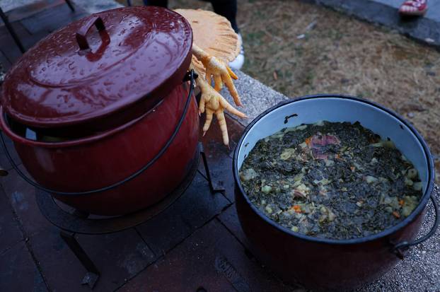 FOTO Dani komina, pure i brozina: Tijarica proslavila dane tradicije unatoč lošem vremenu