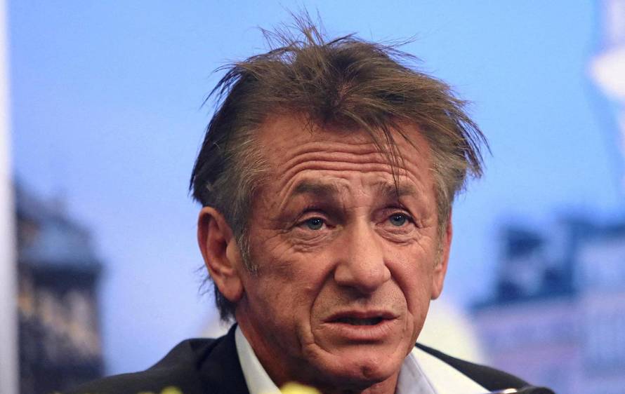 Sean Penn i 32 godina mlađa žena su se razveli, ali još je voli: 'Sje**o sam brak, bio sam loš'