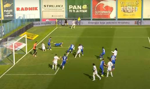 VIDEO Pogledajte kako je Livaja iz penala presudio Slavenu: 'Nisam promijenio tehniku...'