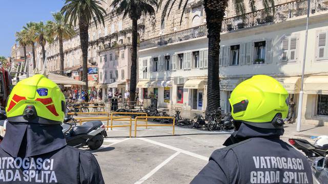 Split: Na Rivi se zapalilo desetak motocikala