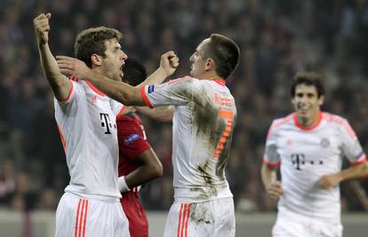 Bayernu se ozlijedio Ribery, Mandžukiću najlošije ocjene