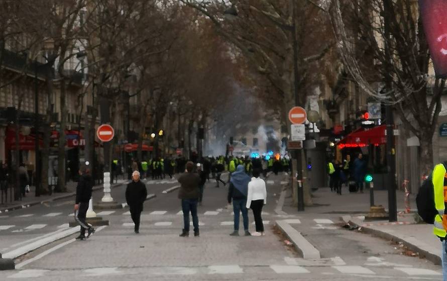 'Kamenjem su gađali restoran, osjećali smo strah i nervozu'