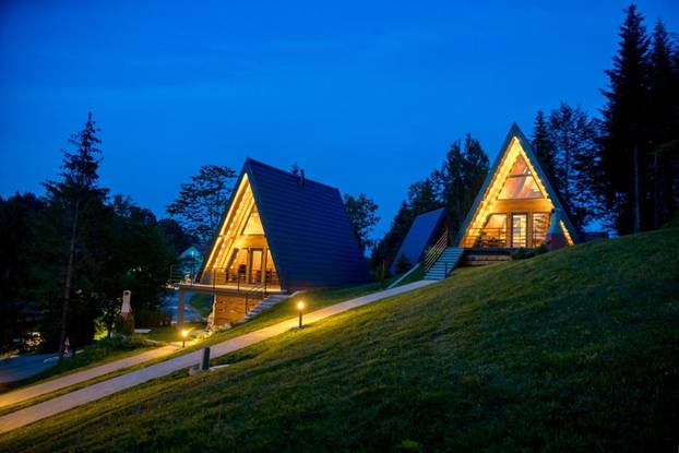 FOTO Gorska bajka u Hrvatskoj: Možete li zamisliti bolje mjesto za zimski bijeg od ljudi i stresa?