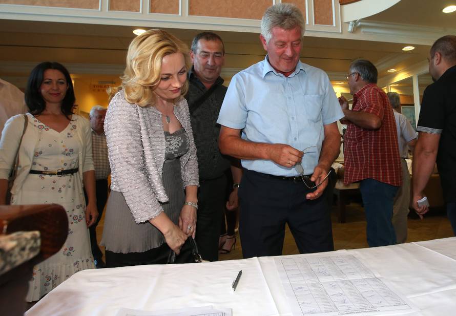 'Nećemo čekati HDZ. Idemo sa SDP-om ili manjim strankama'