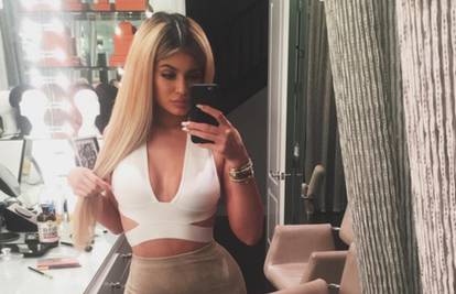 Sve Kardashianke 'poplavile': Čak je i Kylie postala plavuša