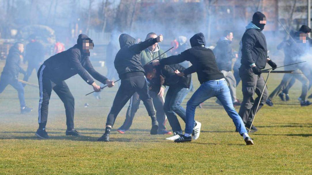 Makljaža: Potukli se huligani Cibalije i Mađari nasred terena