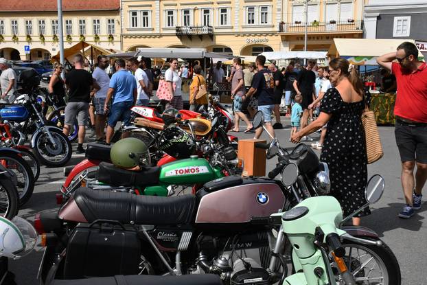 Požega: Čuveni modeli izloženi u sklopu oldtimer manifestacije"Trophy Zlatnom dolinom 2026."