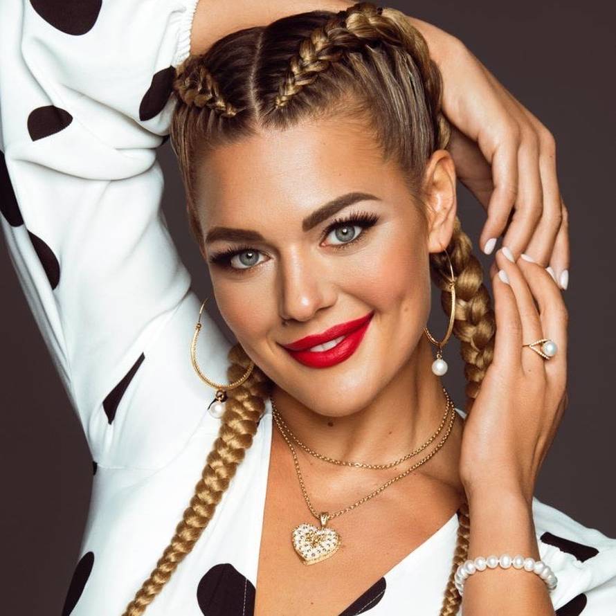 Možete li zamisliti život bez pegle i fena? Ove frizure to omogućuju!