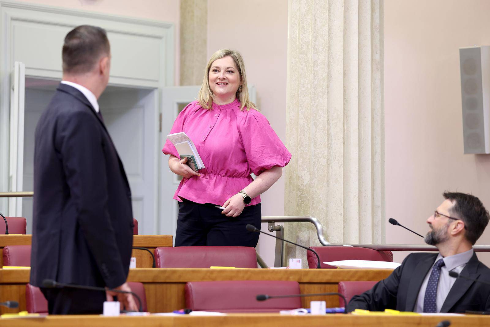 Zagreb: Sjednica Sabora nastavljena slobodnim govorima zastupnika