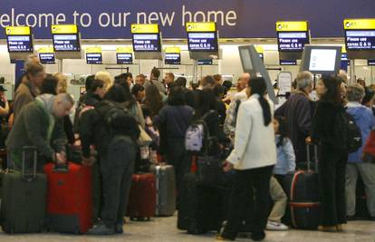 Panika na Heathrowu? Policija evakuira ljude zbog sigurnosti