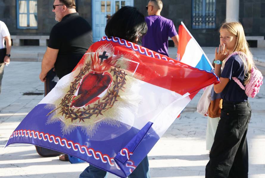 Šibenik: Molitelji na gradskim trgovima prve subote u mjesecu