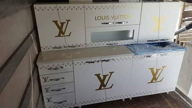 FOTO Objavili su fotke Chanel kuhinje, među kupcima i Hrvati. Prvi komentar srušio internet!