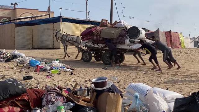 Displaced Palestinians flee once more as Israeli tanks advance in Rafah