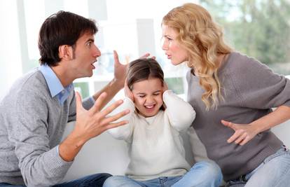 Dr. Phil: Roditeljske su svađe opasne i štetne za dječju psihu