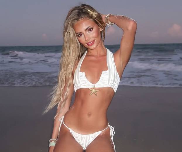 FOTO Izgleda kao Barbika i trpi teške uvrede zbog izgleda, ali ova ljepotica ne ostaje 'dužna'