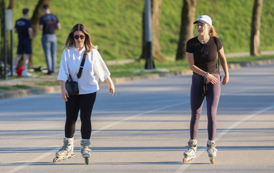 Zagreb: Na Uskrs Jarun privukao veliki broj građana