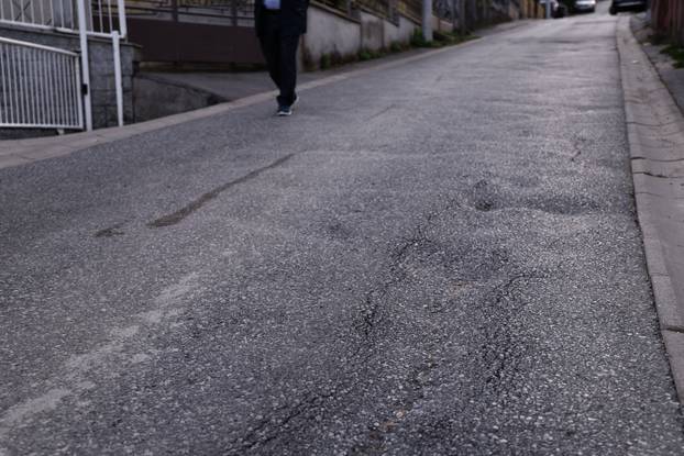 Zagreb: Propao dio ceste u ulici Cerovac