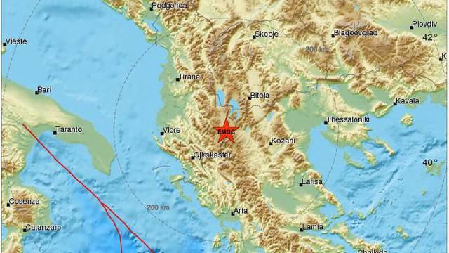 Albaniju pogodio niz potresa, u urušavanju kuće pet ozlijeđenih