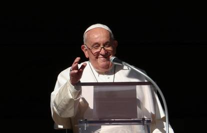 Papa dozvolio svećenicima blagoslov za istospolne parove