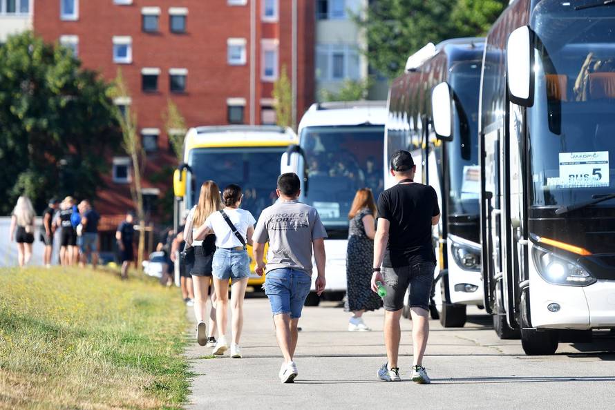 Čakovec: Polazak prvih autobusa na koncert Marka Perkovića Thompsona