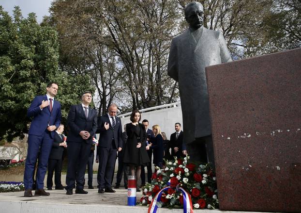 Split: Andrej Plenković položio vijence kod spomenika  Franje Tuđmana