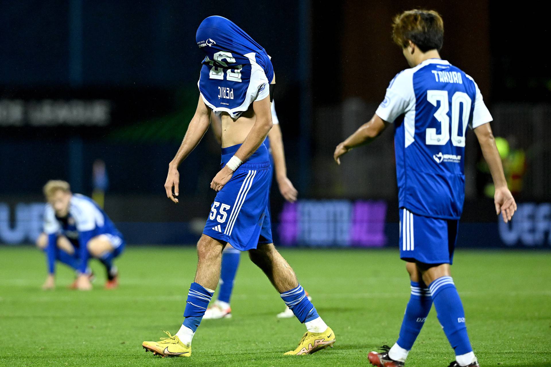 Zagreb: Tuga igrača GNK Dinamo nakon izgubljene utakmice protiv FC Viktoria Plzen