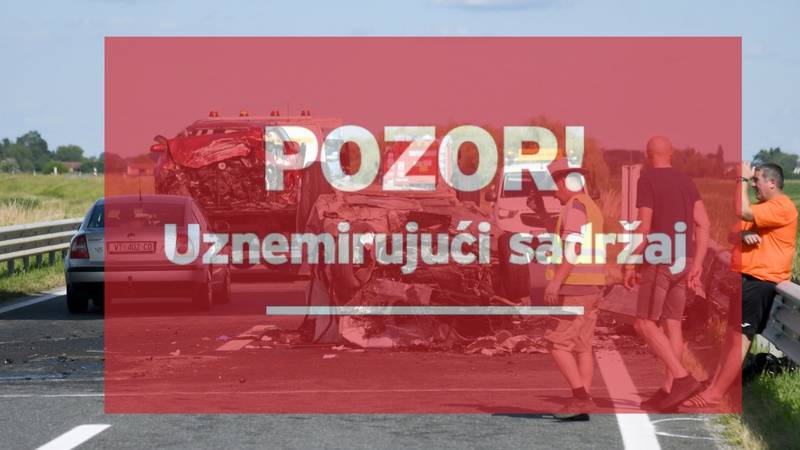 FOTO Jedan auto skroz smrskan, a drugi završio na krovu. Ovo