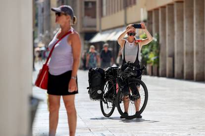 Pogledajte galeriju: Zadar je i na kraju kolovoza pun turista