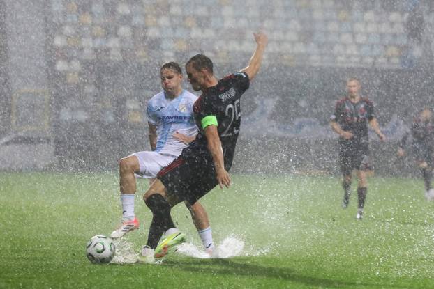 Utakmica između Rijeke i Sparte Prag u Konferencijskoj ligi prekinuta zbog kiše