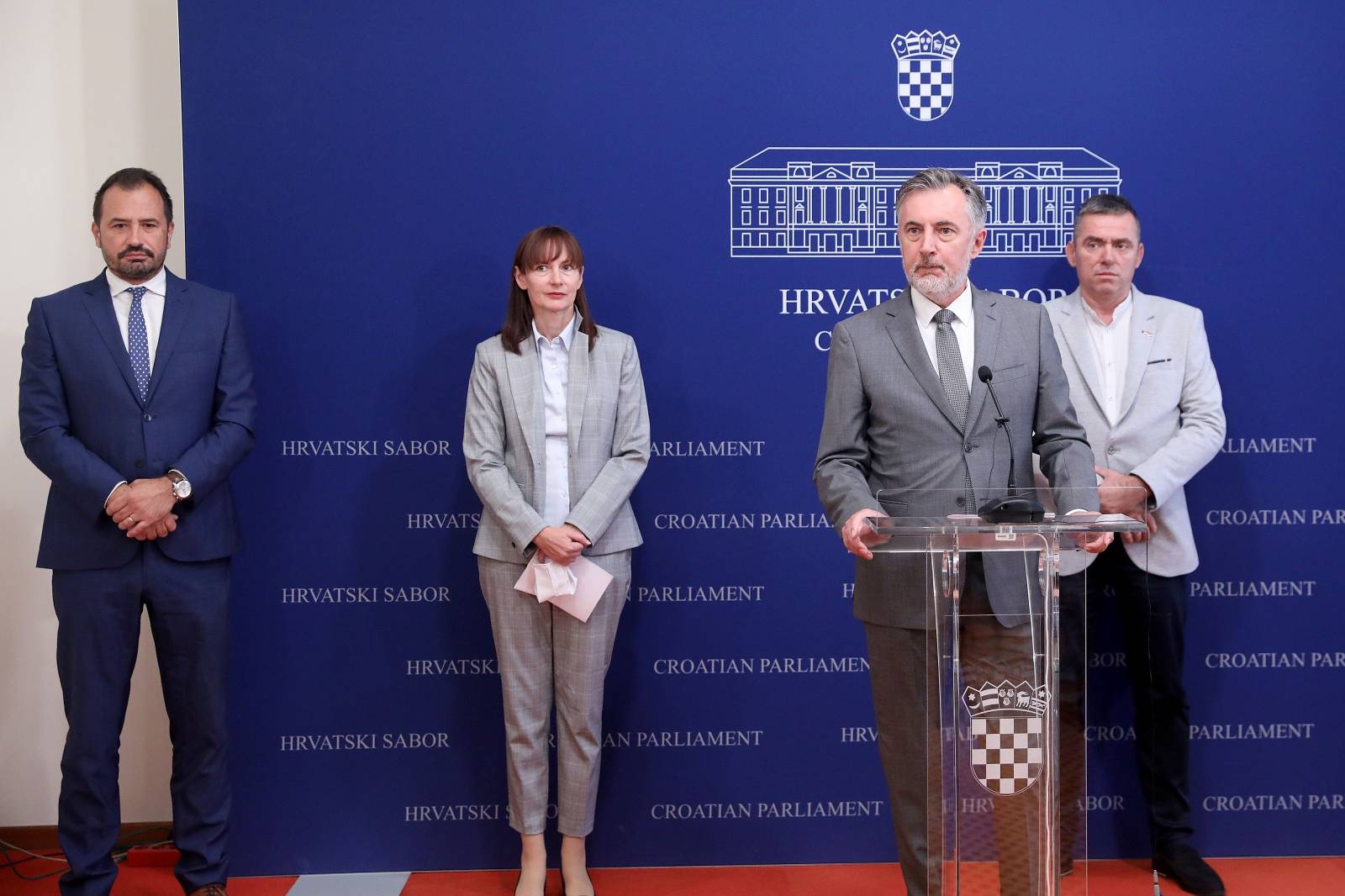 Zagreb: Predsjednik Domovinskog pokreta Miroslav Škoro održao u Saboru konferenciju