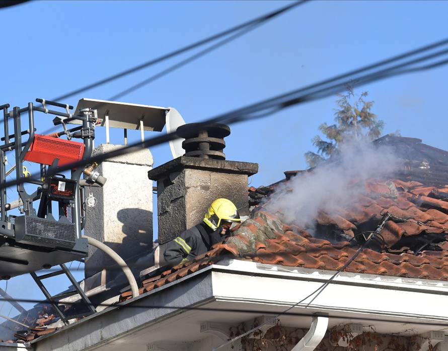 Gori rezidencija hrvatskog veleposlanika u Beogradu