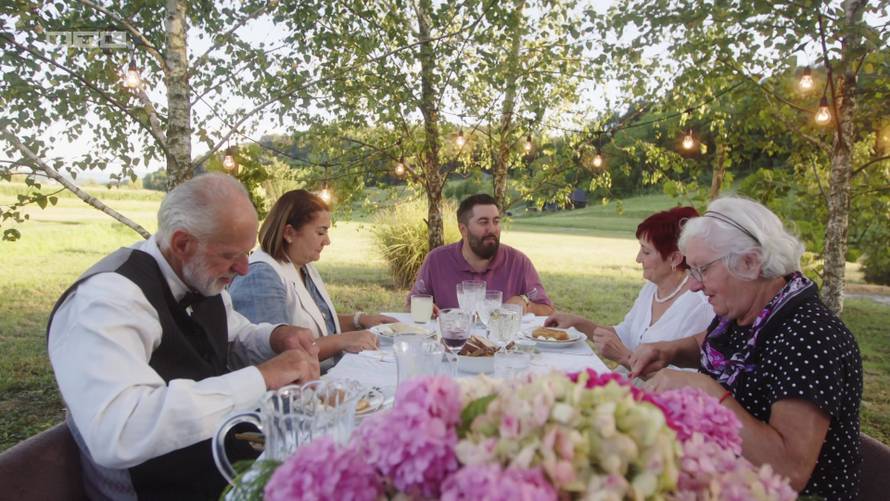 Gledatelji 'Večere za 5' ponovno opleli po Albertu: 'Ovaj profesor previše kalkulira i glumata...'