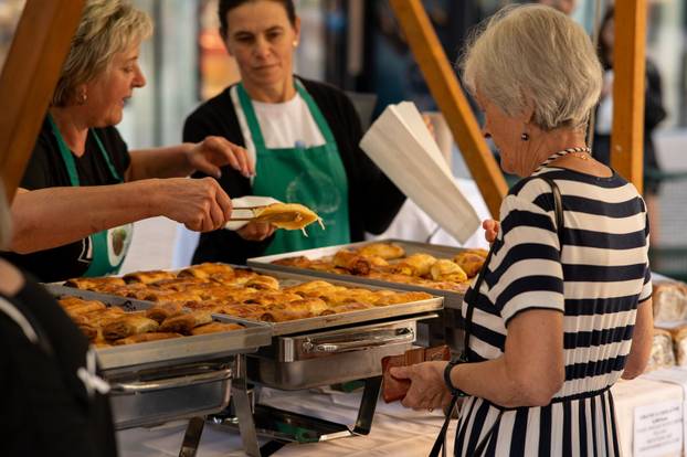 Zagreb: Vesela atmosfera u cnetru grada tijekom subotnjeg prijepodneva