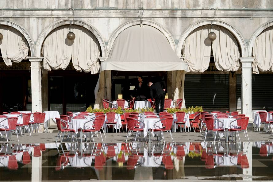 Četvrtina Talijana u karanteni, u gradovima pustoš na ulicama