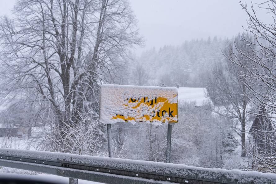 Babin Potok: Zimski uvjeti na državnoj cesti DC 52 Prozor - Vrelo Koreničko
