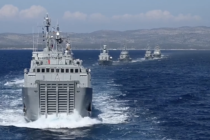 Hrvatska ratna mornarica izvodi vje&zcaron;bu za vojni mimohod 2025.