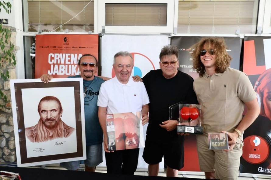 Željko Bebek dobio je poseban portret oslikan vinom, autorica za 24sata otkrila sve detalje