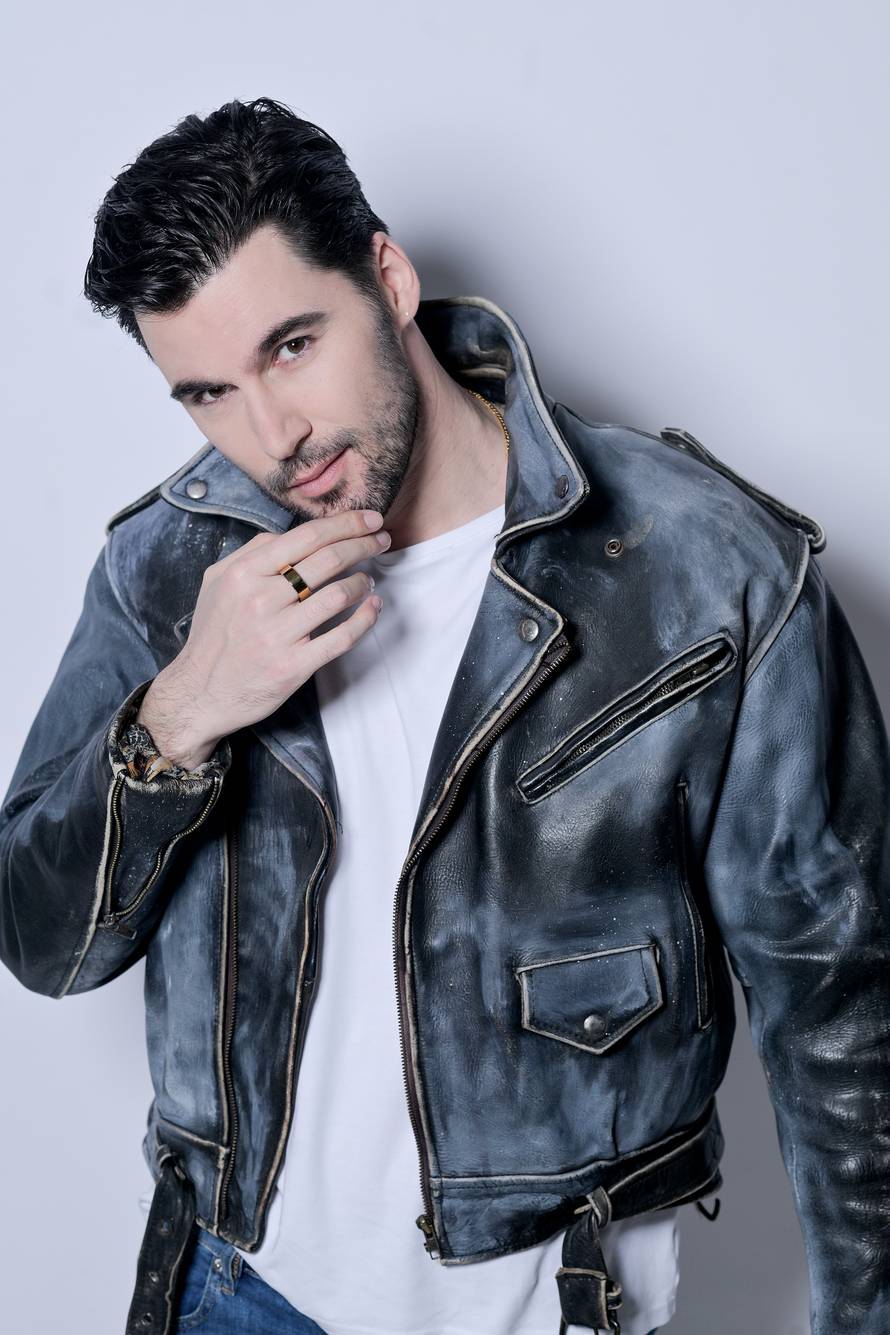 Zagreb: Maneken Dean Pelić